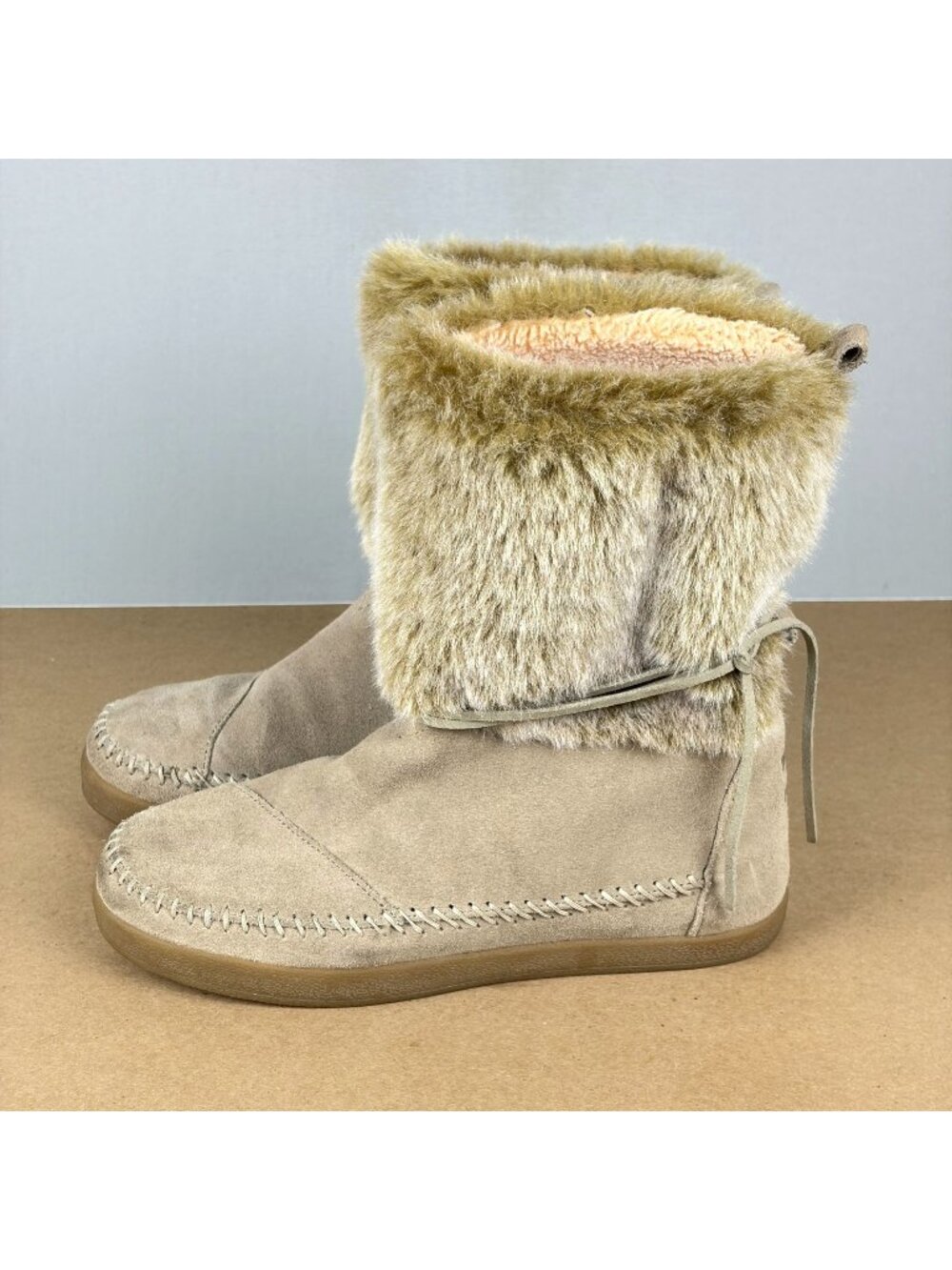 Toms Nepal Suede Pull On Faux Fur Boots Womens 8 Beige Casual Comfort